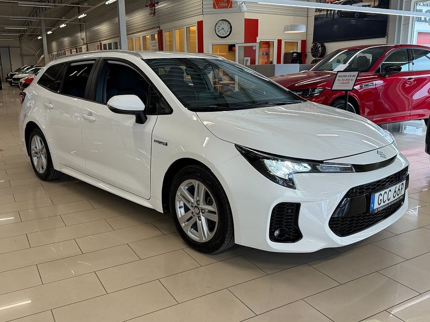 Bild 3 av Suzuki Swace Hybrid 1.8 VVT-i E-CVT 122 hk Endast 3737 mil