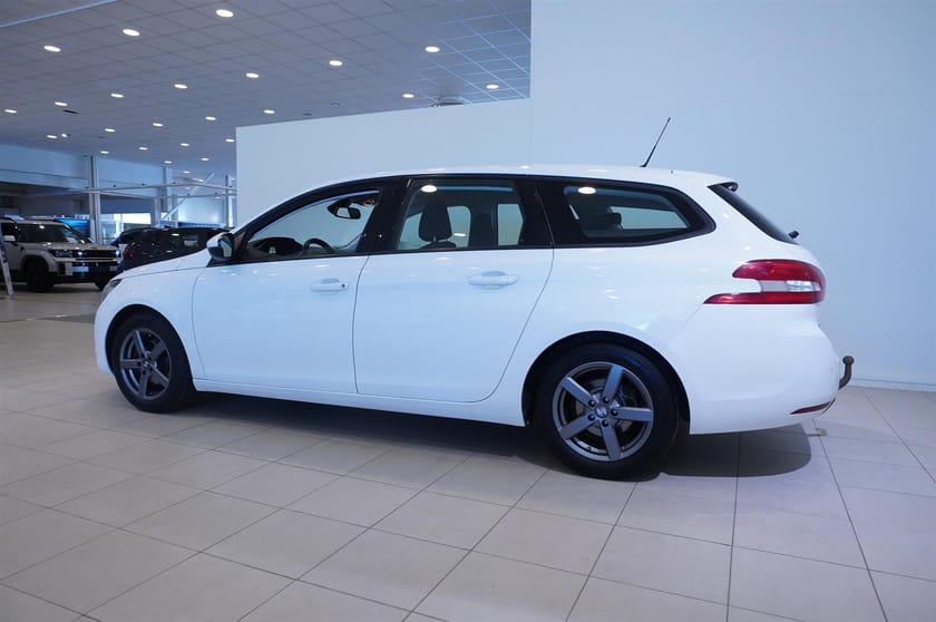 Bild 5 av Peugeot 308 SW 1.2 PureTech 130 Automatisk, 131hk, Active. Backkamera. Dragkrok