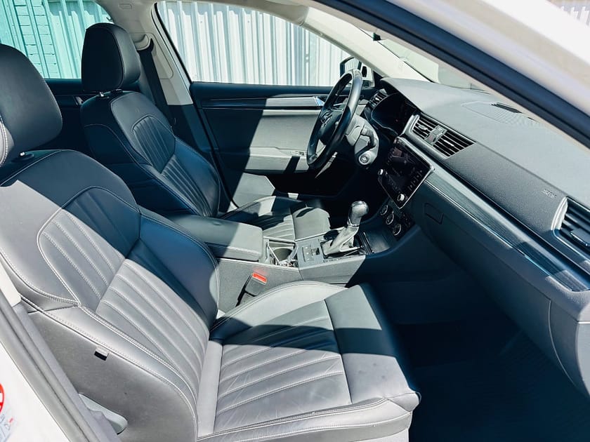 Bild 5 av Škoda Superb iV Kombi Skoda 1.4 TSI 218HK STYLE BUSINESS EDITION / DRAG