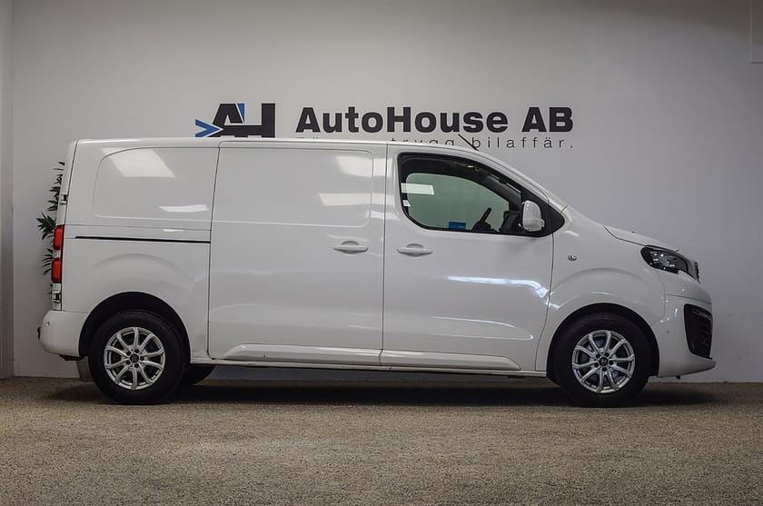 Bild 3 av Peugeot Expert Panel Van 1.2t BlueHDi 177HK Värmare Krok Kamera CarPla