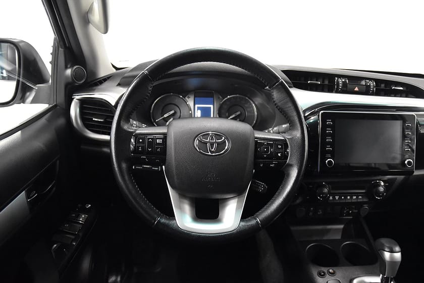 Bild 2 av Toyota Hilux Dubbelhytt 2.8 4WD Aut Moms Drag Navi Kåpa B-kam 204hk