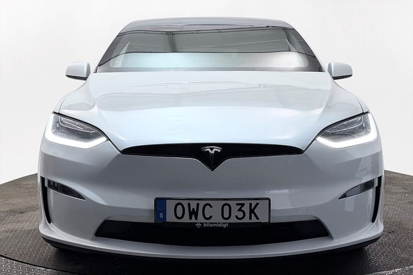 Bild 3 av Tesla Model X Plaid 6-sits Drag Luftfj Yoke Pano VPump Premiumljud AP 1020hk