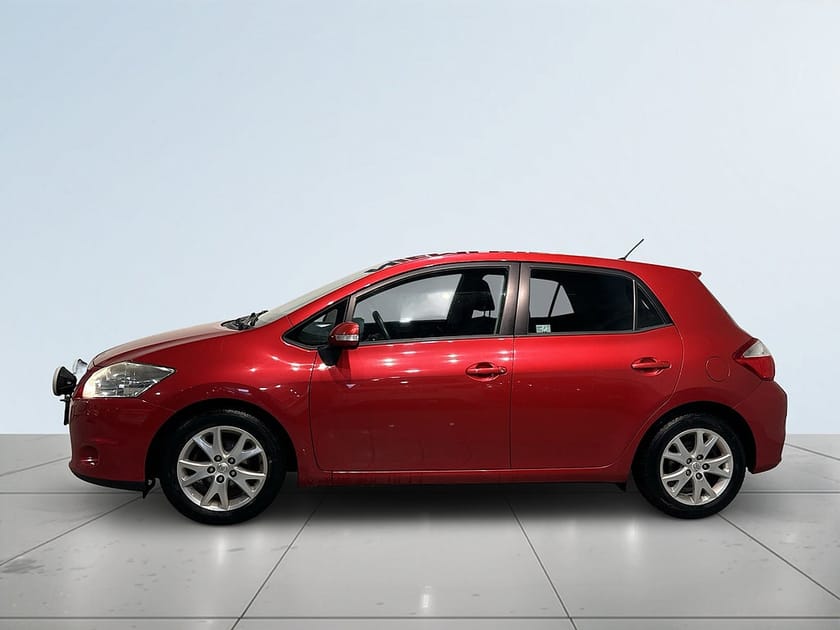 Bild 4 av Toyota Auris 5-dörrar Valvematic Plus Drag Mvärm Extraljus S/V-hjul
