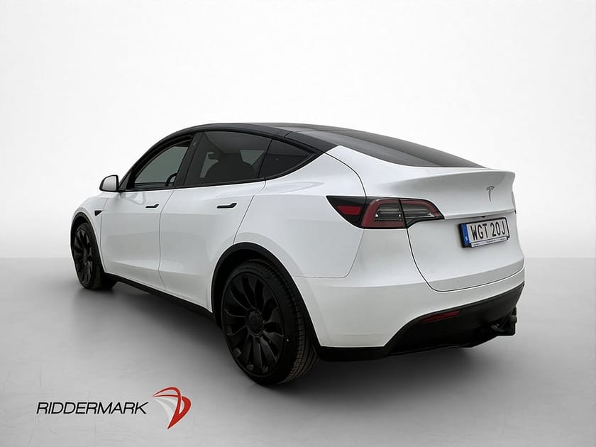 Bild 5 av Tesla Model Y Standard Range RWD Pano Drag Autopilot Svensksåld