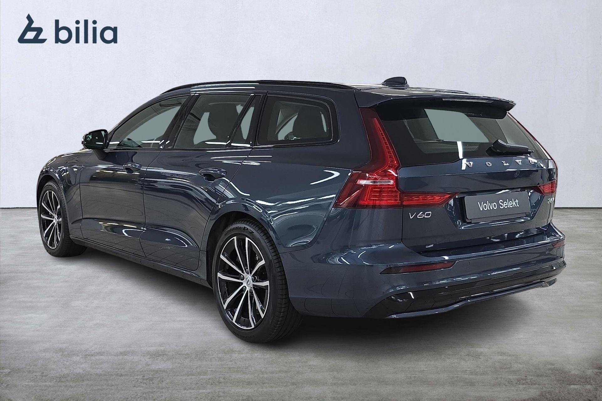 Volvo V60 T6 Plus Dark Edition 2025, bild 2/10