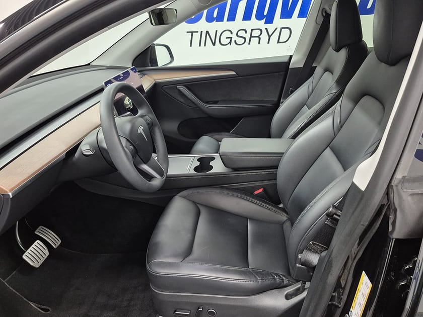 Bild 2 av Tesla Model Y Performance AWD 534HK 4x4 Panorama Läder