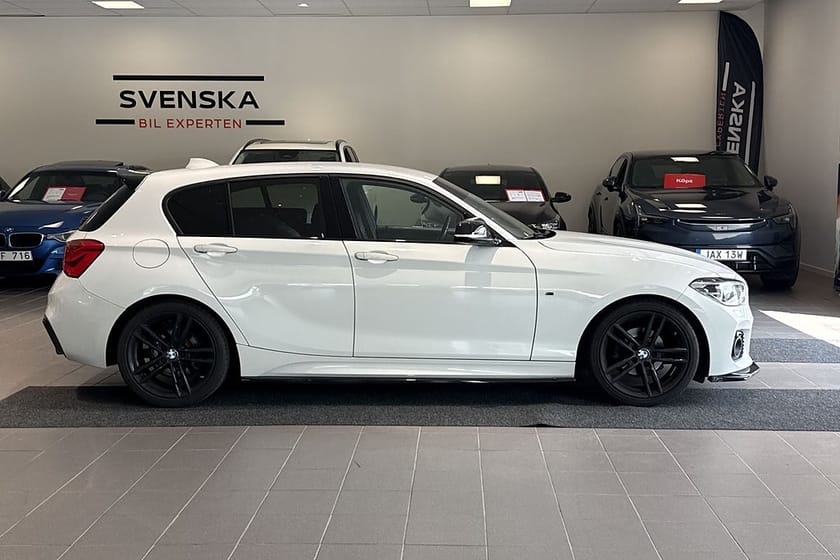 Bild 2 av BMW 118i 5-dörrars 150hk M-Sport/Maxton/Sportavgas/Harman Kardon