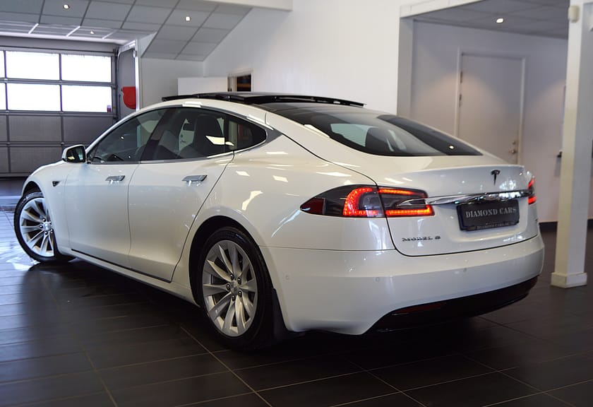 Bild 5 av Tesla Model S 60D 75D