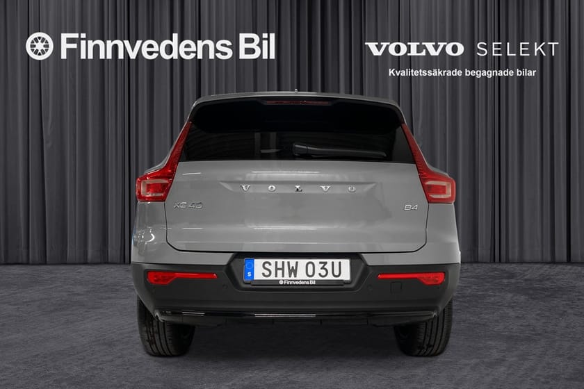 Bild 4 av Volvo XC40 B4 FWD Bensin Plus Dark
