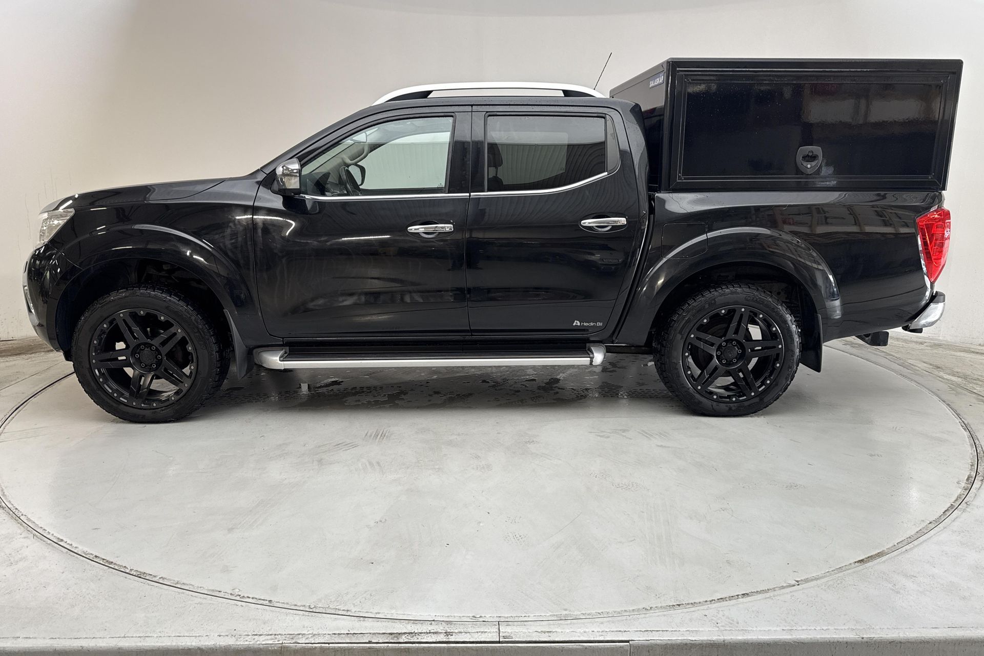Nissan Navara Dubbelhytt 2.3 dCi 4WD 2018, bild 2/10