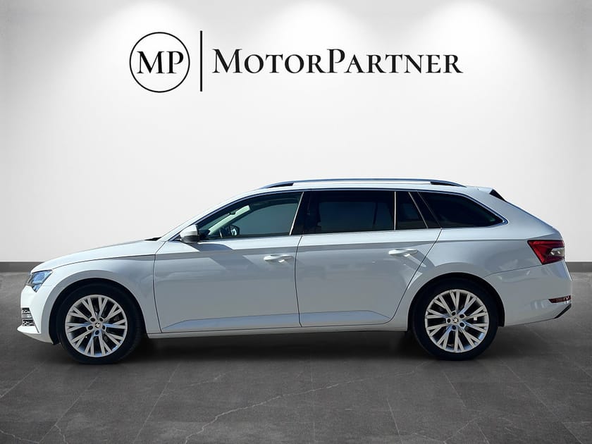 Bild 5 av Škoda Superb iV Kombi Skoda 1.4 TSI Business Style Cockpit Skinn Värmare Moms