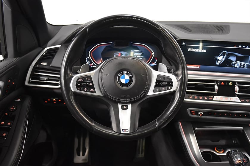 Bild 2 av BMW X5 xDrive40d M-Sport Innovation HUD Laser Pano 340hk