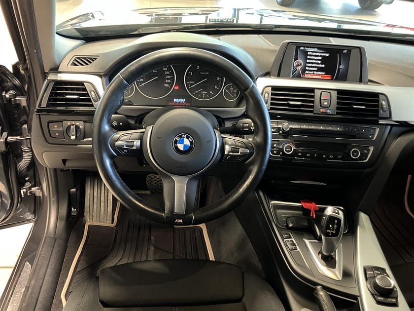Bild 2 av BMW 320d Touring Drag PDC HiFi Sportline Rattvärme