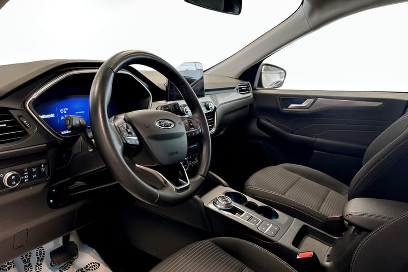 Bild 5 av Ford Kuga Plug-In Hybrid E-CVT, 225hk