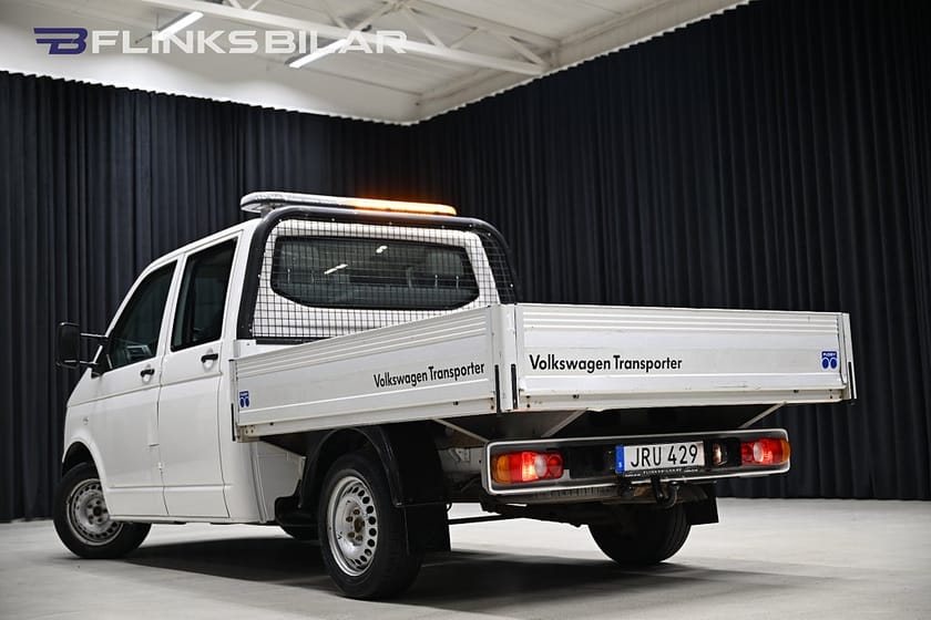 Bild 4 av Volkswagen Transporter Chassi Dubbelhytt TDI 140HK Dubbelhytt|Flak|Drag|Värmare|Lågmil|Leasbar