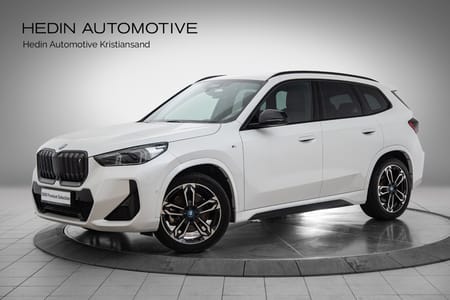 BMW iX1 xDrive30 Fully Charged (K)