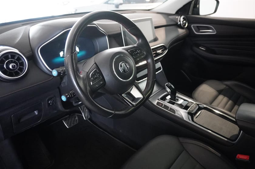 Bild 2 av MG EHS PHEV 1.5T Luxury Panorama