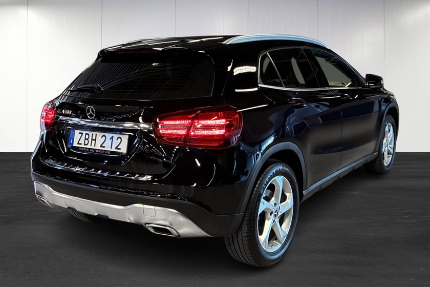 Bild 3 av Mercedes-Benz GLA 180 Manuell | Urban Line | Farthållare | Multifunktionsratt