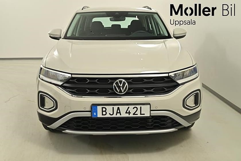 Bild 3 av Volkswagen T-Roc 1.0 TSI 110hk. Eluppvärmda framstolar