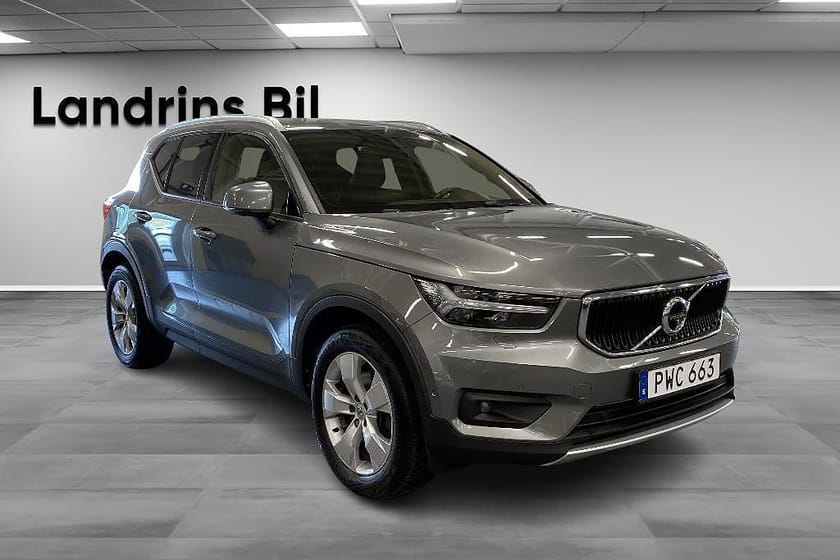 Bild 3 av Volvo XC40 D4 AWD Momentum *aut* 360-kamera* helskinn*drag*