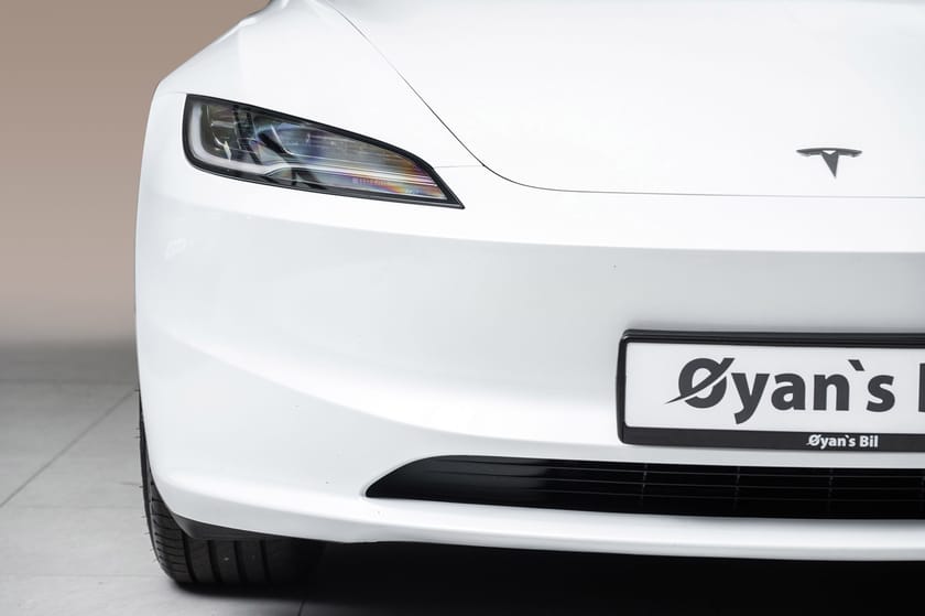 Bilde 3 av Tesla Model 3 Long Range AWD LR/AWD/629KM/HENGERFESTE/HVITT INTERIØR