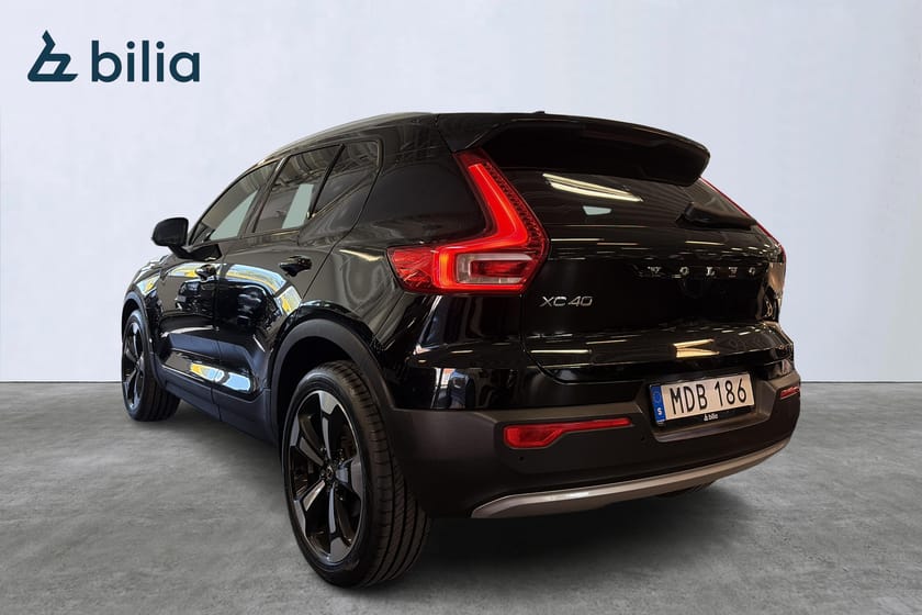 Bild 4 av Volvo XC40 Moms | Momentum | Keyless | Parkeringsvärmare | 20"
