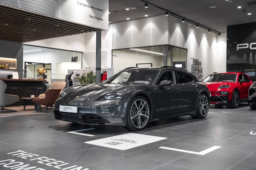 Bilde 1 av Porsche Taycan 4 Cross Turismo Head-Up, Rear.Ax, 21", 360cam, 18-Veis+