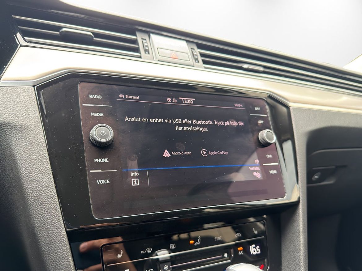 Volkswagen Passat Sportscombi, bild 16 av 17