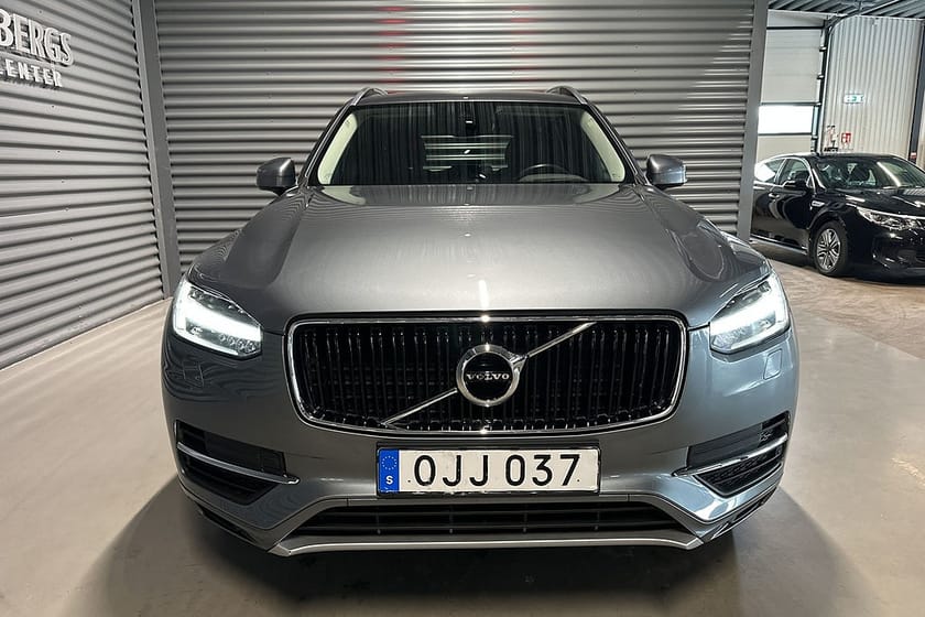 Bild 2 av Volvo XC90 D4 Momentum Backkamera Värmare Navi Drag 7-sits Eu6