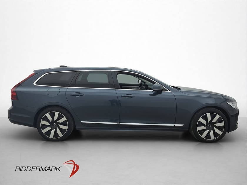 Bild 4 av Volvo V90 Plug-In Hybrid AWD Plus Drag Skinn 360° CarPlay