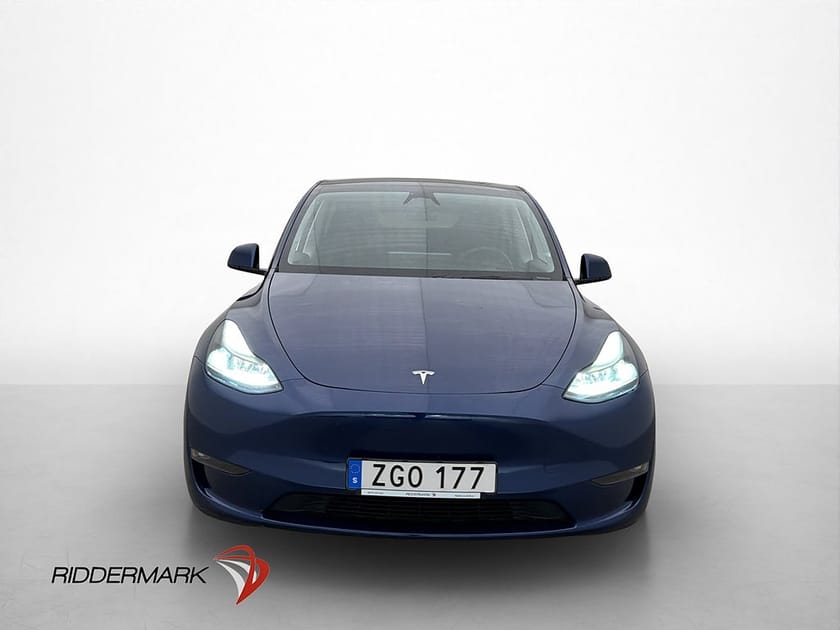Bild 3 av Tesla Model Y Long Range AWD Dragkrok Svensksåld Panorama