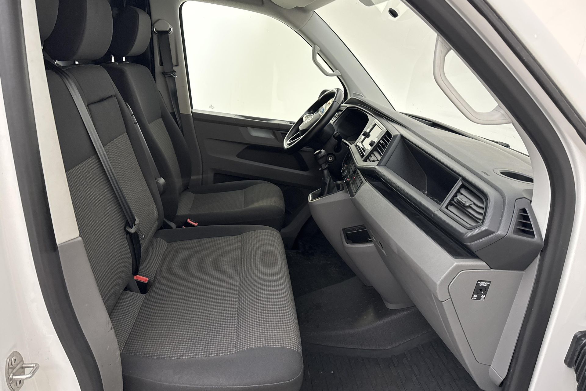 Volkswagen Transporter 2.0 TDI SCR 2023, bild 7/10