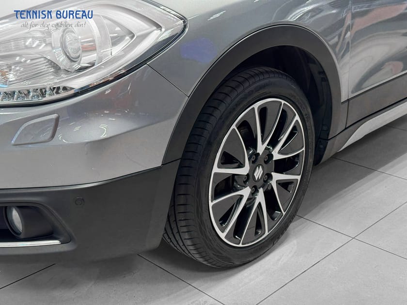 Bilde 2 av Suzuki SX4 S-Cross 1.6-120 4X4/Skinn/Kamera/Navi/Panorama/Krok