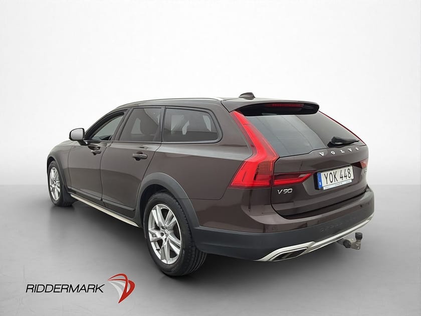Bild 5 av Volvo V90 Cross Country D5 AWD 235hk Pro BLIS HuD Drag B&W