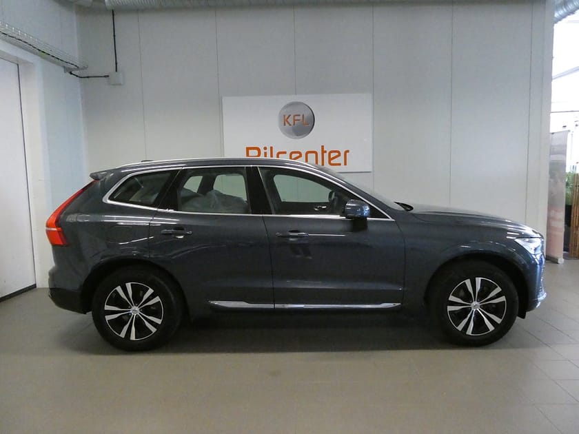 Bild 3 av Volvo XC60 Recharge T6 AWD *LongRange Pano-Drag-Värmare-Kamera-SoV
