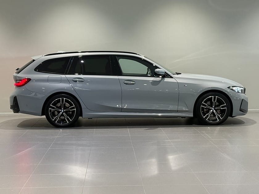 Bild 3 av BMW 320d xDrive Touring M Sport Drag Adpt Farth Rattvärme 18"