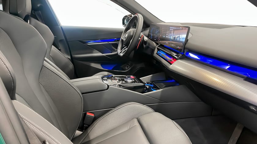 Bild 3 av BMW M5 Touring Drag Rattvärme Panorama B/W