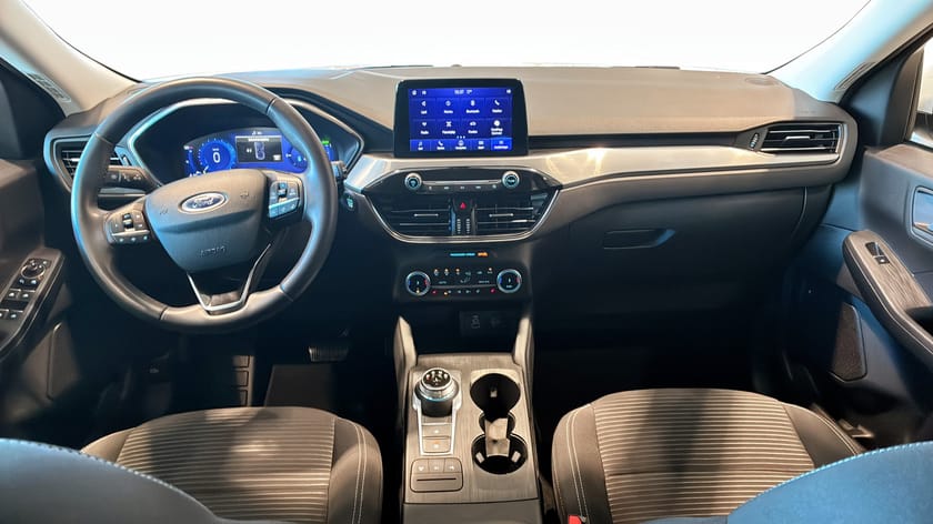 Bild 4 av Ford Kuga Plug-In Hybrid Titanium 2.5 225HK Vinterpaket Carplay