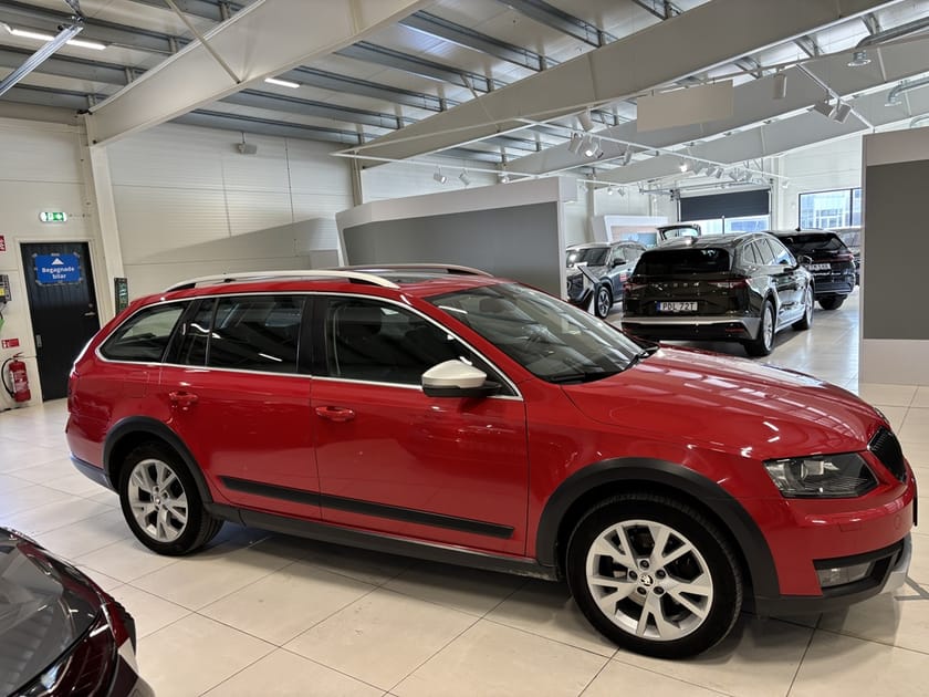 Bild 4 av Škoda Octavia Scout VIA COMBI TDI 184 DSG
