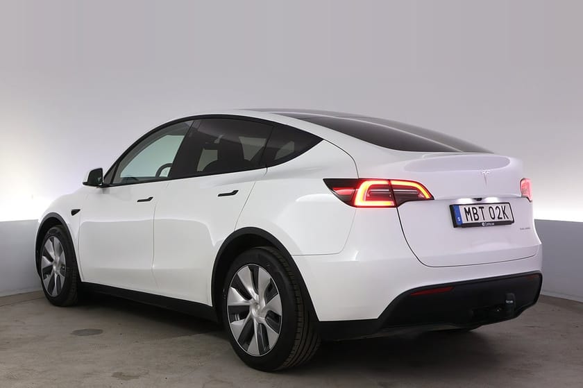 Bild 4 av Tesla Model Y Long Range AWD Autopilot Panorama Drag V-hjul