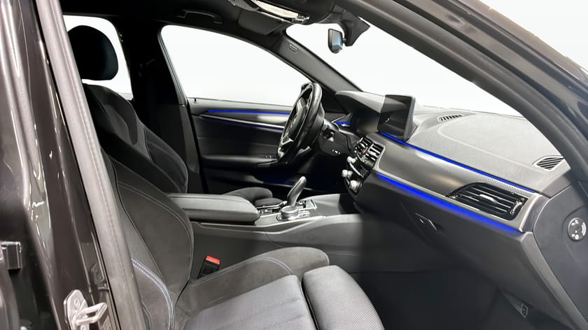 Bild 3 av BMW 520d xDrive Touring Drag Navi Kamera Dvärm