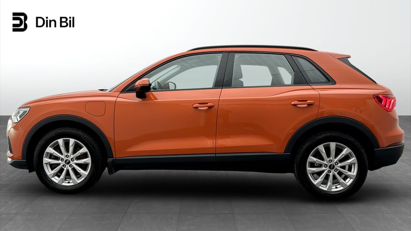 Bild 2 av Audi Q3 45 TFSI e 245HK SONOS Backkamera Drag