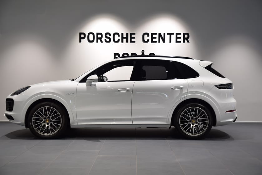 Bild 3 av Porsche Cayenne E-Hybrid Platinum Edition / INKOMMANDE