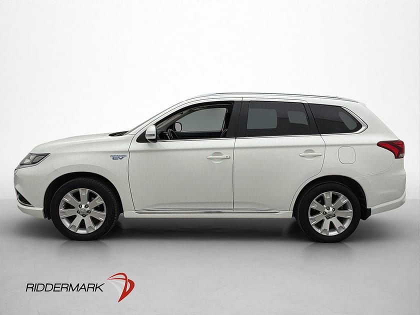 Bild 4 av Mitsubishi Outlander PHEV CVT 203hk Drag Kamera Halvskinn