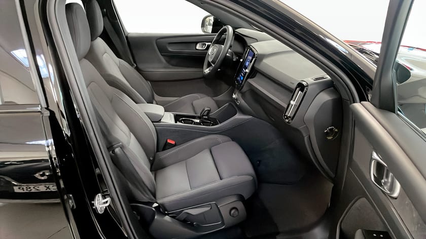 Bild 3 av Volvo XC40 Recharge Core 231Hk / Kamera / Navi / CarPlay