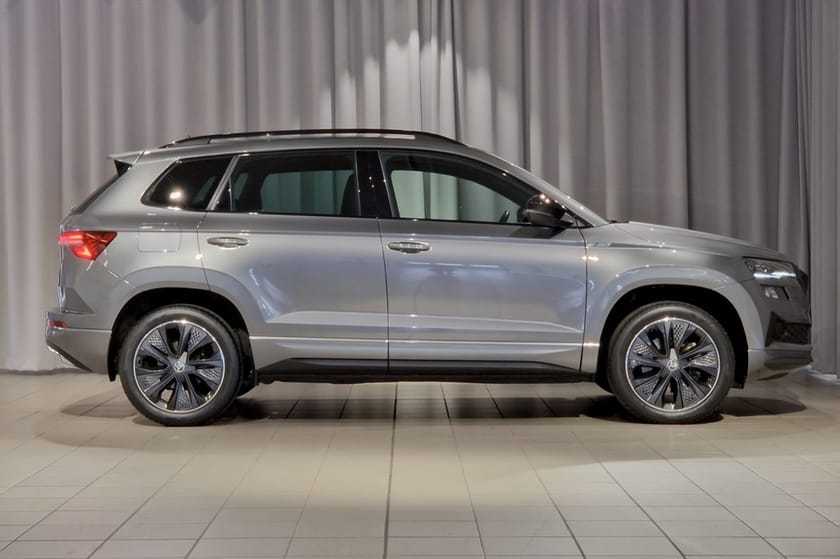 Bild 4 av Škoda Karoq Sportline | P-värmare | Drag | Navi | Matrix