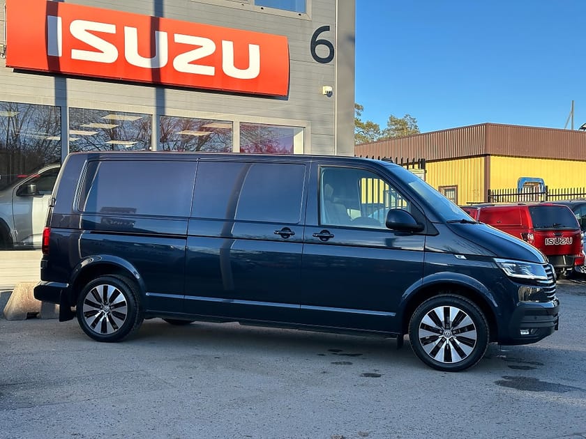 Bild 4 av Volkswagen Transporter 2.0 TDI DUBBLA SKJUT | VÄRMARE | NYSERVAD