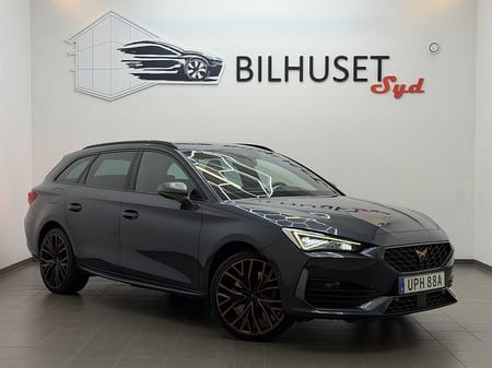 CUPRA Leon Sportstourer e-Hybrid 245hk Cockpit/Navi/Bkamera/19"Fälg/Krok/AdaptivF/Carpla