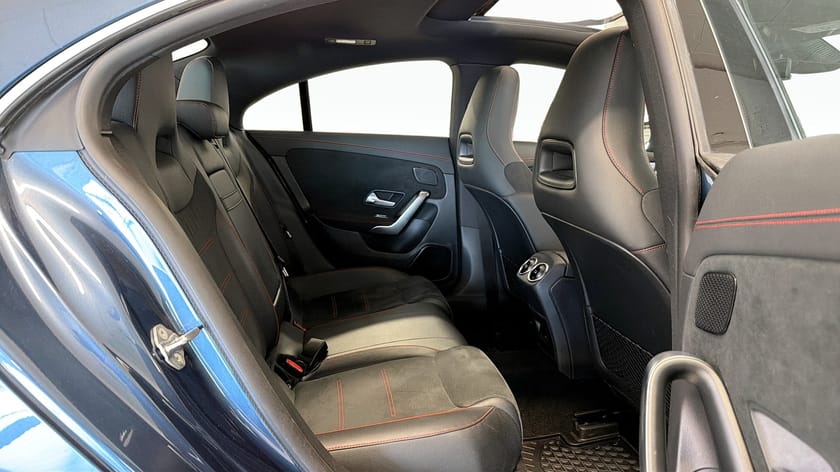 Bild 5 av Mercedes-Benz CLA 250 e COUPÉ AMG Line / Pano / Kamera