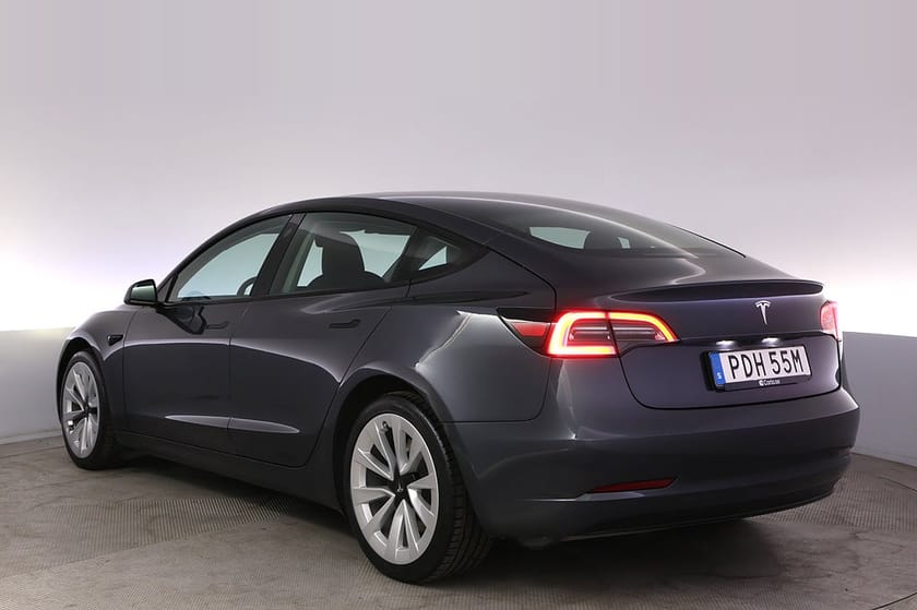 Bild 4 av Tesla Model 3 Standard Range Refresh Autopilot 19" Panorama